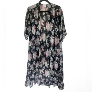 Melrose And Market front dressy‎ or casual Kimono coverup with floral pattern